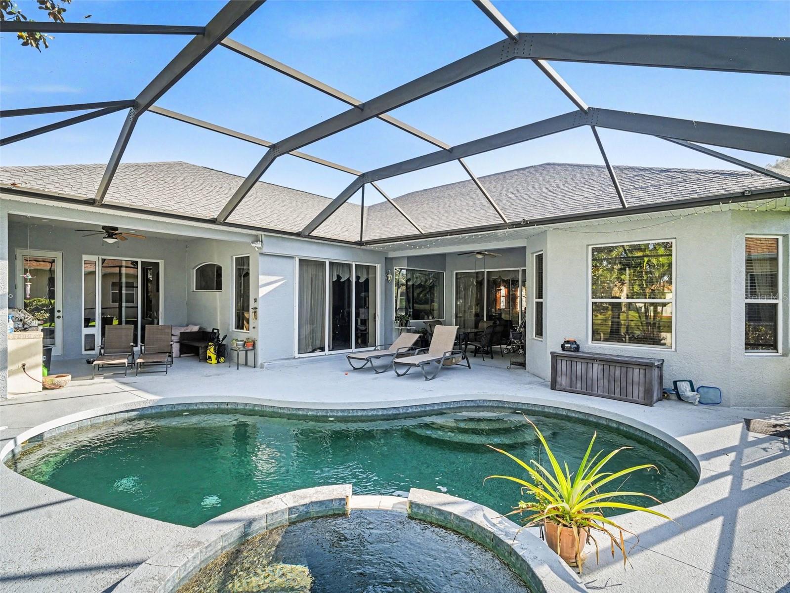 13950 WOOD DUCK CIR, LAKEWOOD RANCH, FL — photo 32