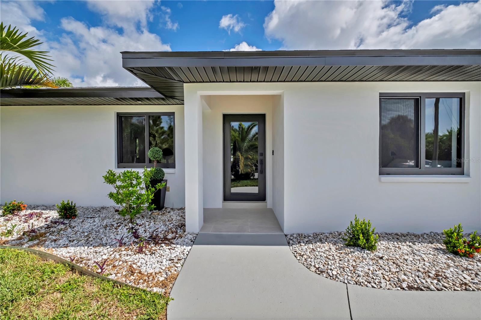 15180 LYNEBURG AVE, PORT CHARLOTTE, FL — photo 11