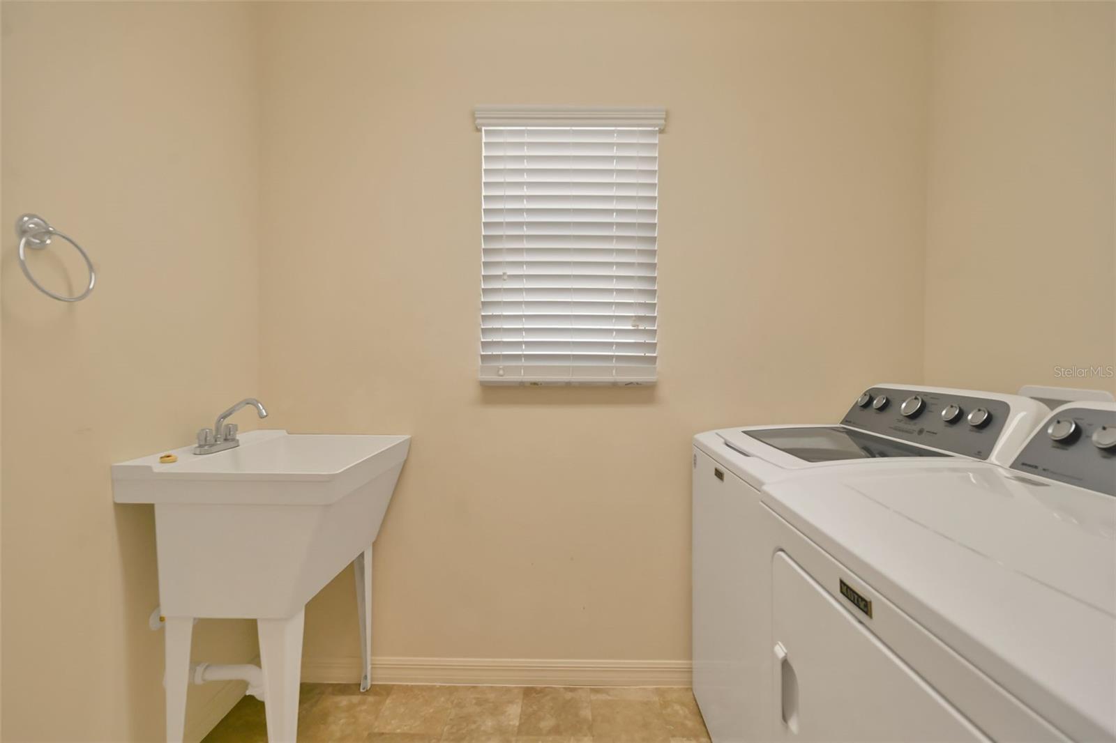 9188 SE 166TH SPRUNG LN, THE VILLAGES, FL — photo 28