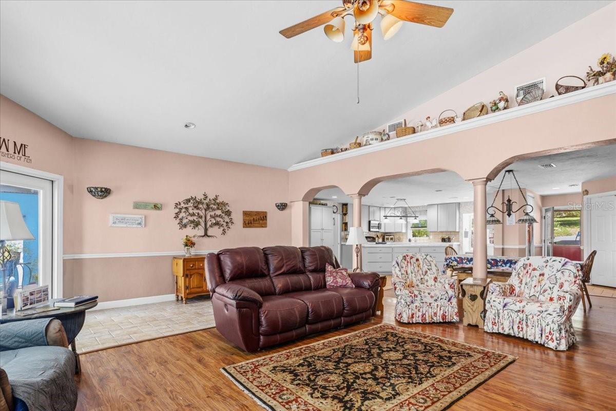 8386 AUSTIN RD, MELROSE, FL — photo 16