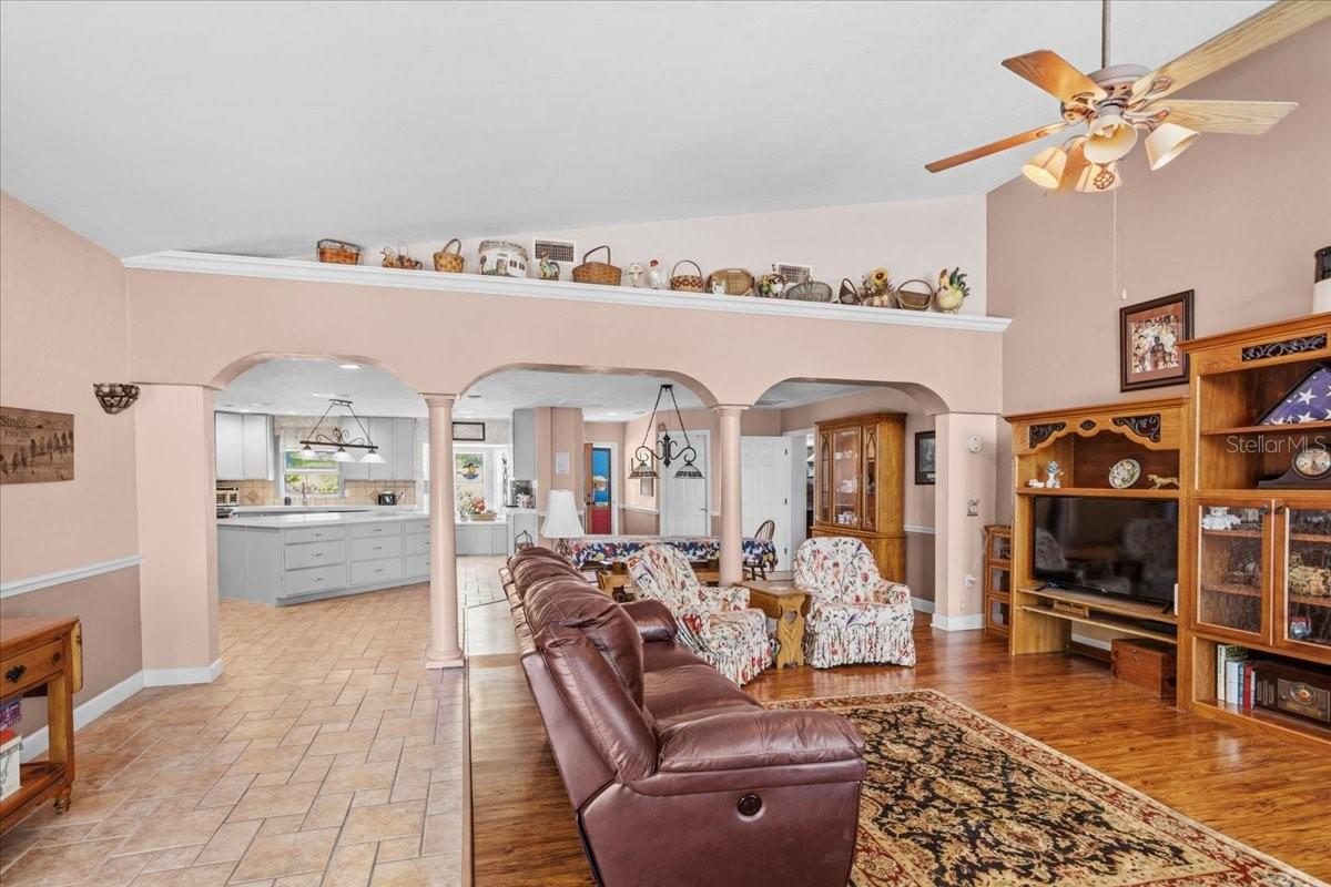 8386 AUSTIN RD, MELROSE, FL — photo 17