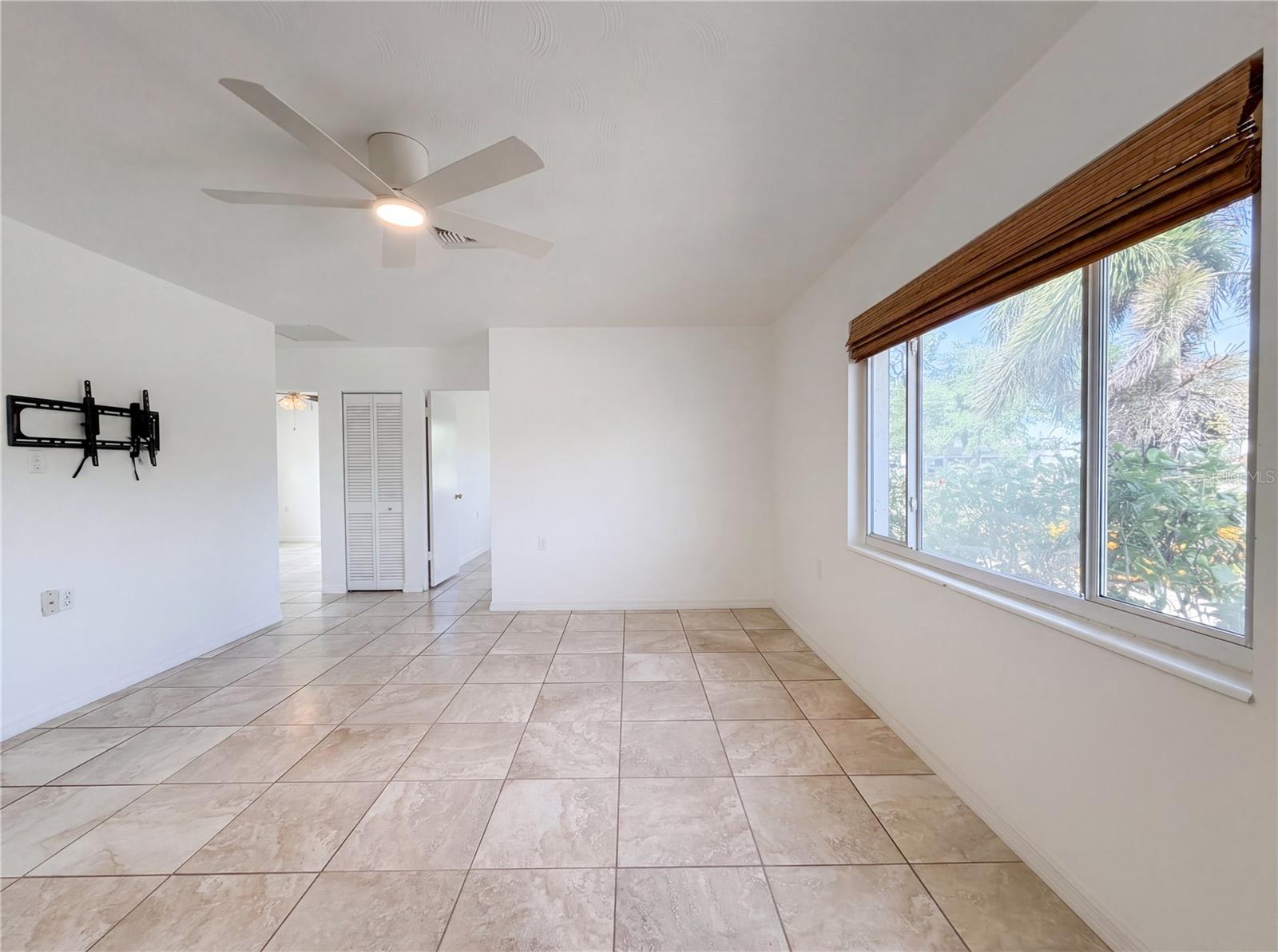 829 E 4TH ST, ENGLEWOOD, FL — photo 3