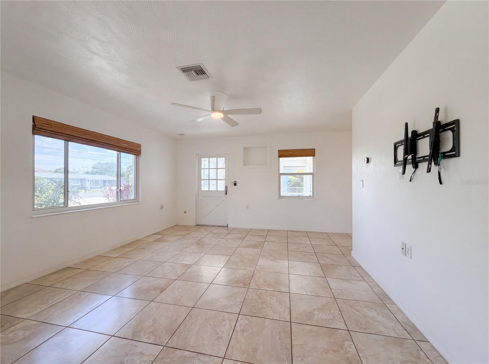 829 E 4TH ST, ENGLEWOOD, FL — photo 8