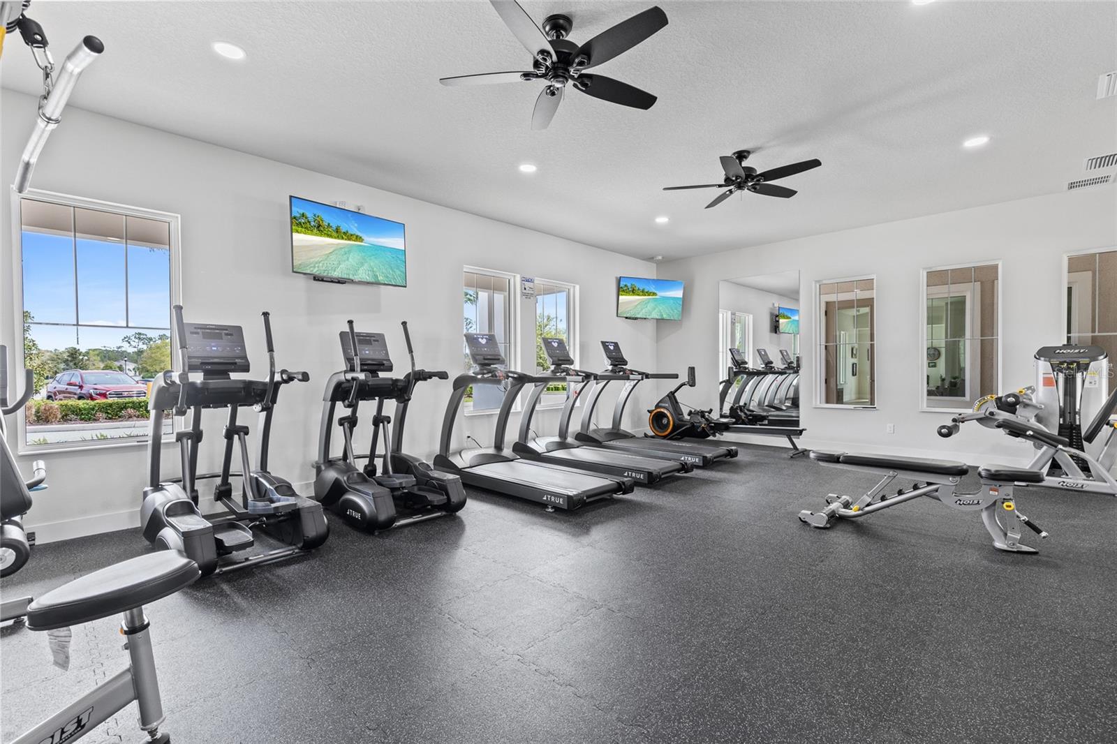 819 LILIANA DR, DELAND, FL — photo 32