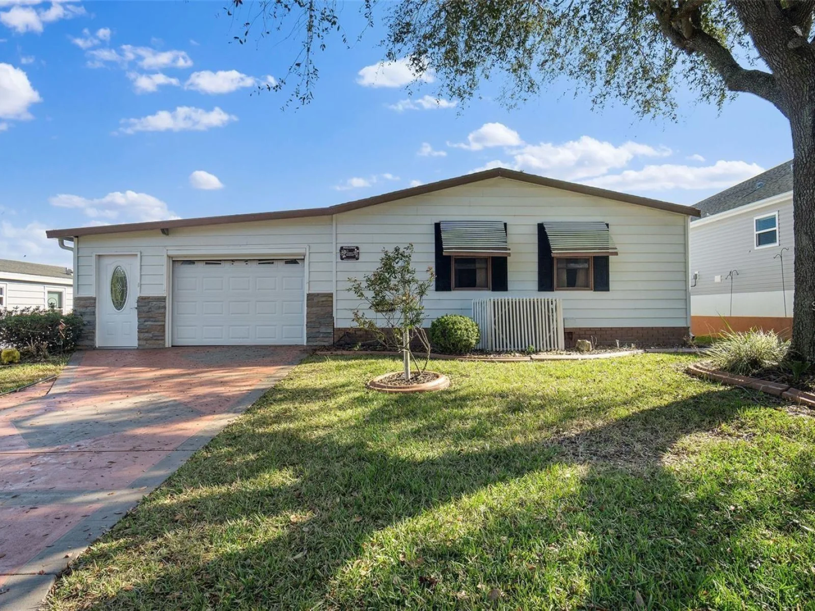 1609 MAGNOLIA AVE, THE VILLAGES, FL — photo 1