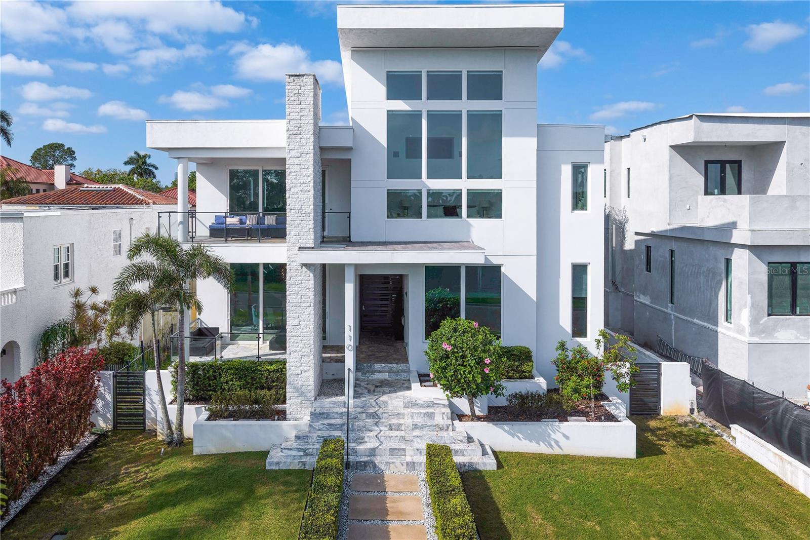 110 PALMERA BLVD NE, ST PETERSBURG, FL
