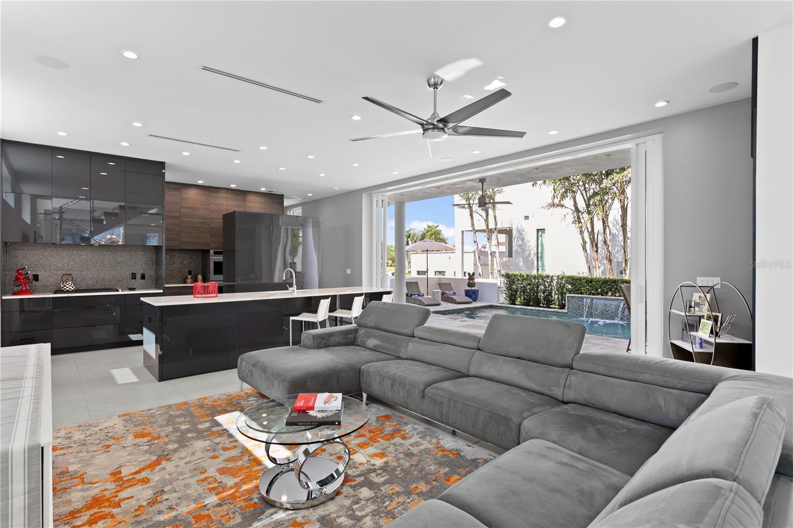 110 PALMERA BLVD NE, ST PETERSBURG, FL — photo 10