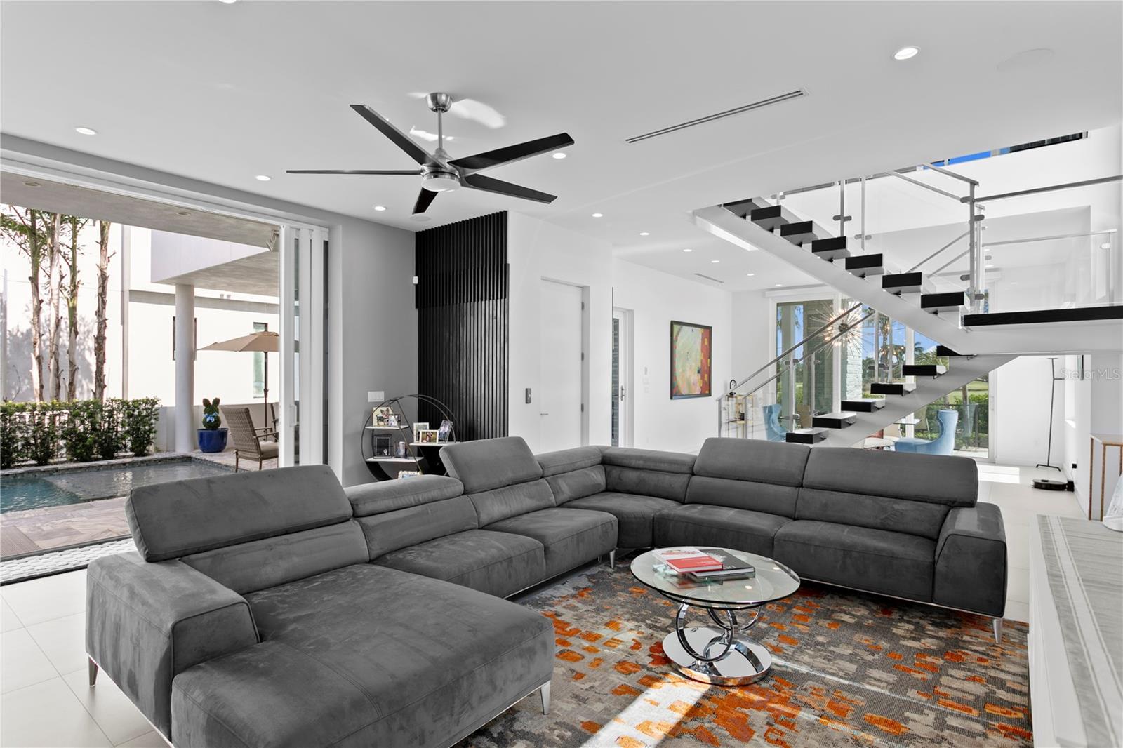 110 PALMERA BLVD NE, ST PETERSBURG, FL — photo 11
