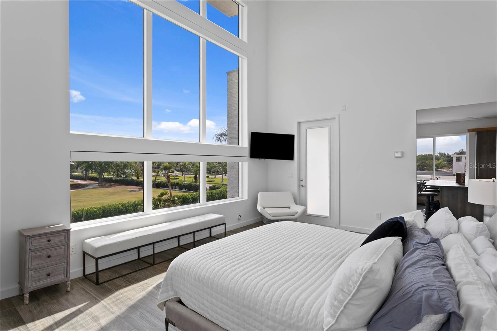 110 PALMERA BLVD NE, ST PETERSBURG, FL — photo 40