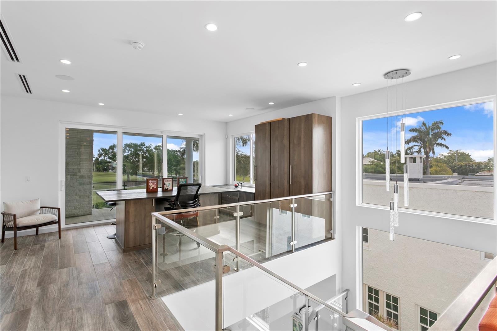 110 PALMERA BLVD NE, ST PETERSBURG, FL — photo 49
