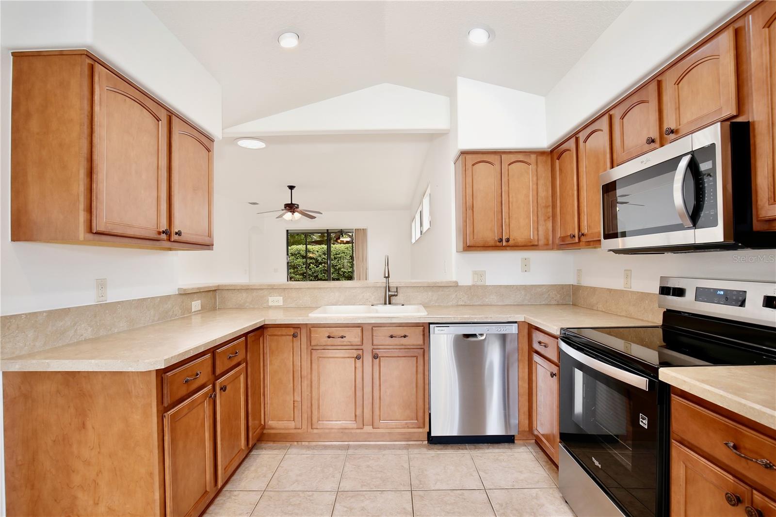 27210 STONEY BROOK DR, LEESBURG, FL — photo 9