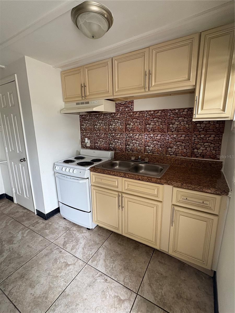 14846 17TH ST, DADE CITY, FL — photo 2