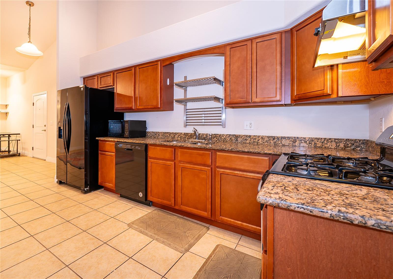 1075 DAVID WALKER DR #C-1, TAVARES, FL — photo 21