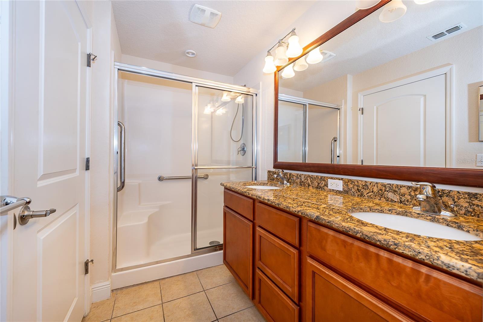 1075 DAVID WALKER DR #C-1, TAVARES, FL — photo 27