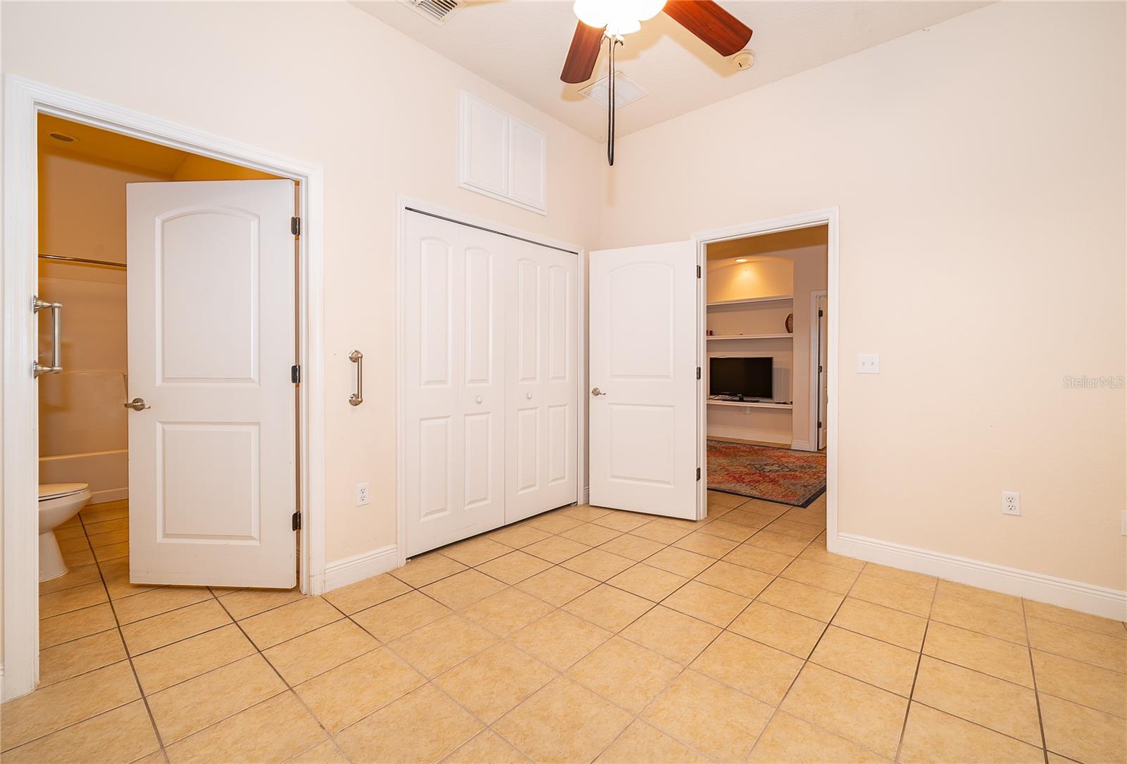 1075 DAVID WALKER DR #C-1, TAVARES, FL — photo 32