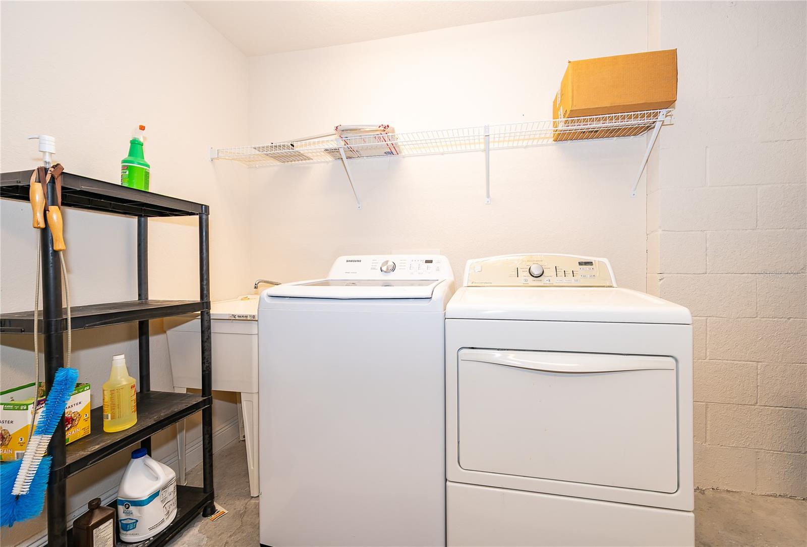 1075 DAVID WALKER DR #C-1, TAVARES, FL — photo 35