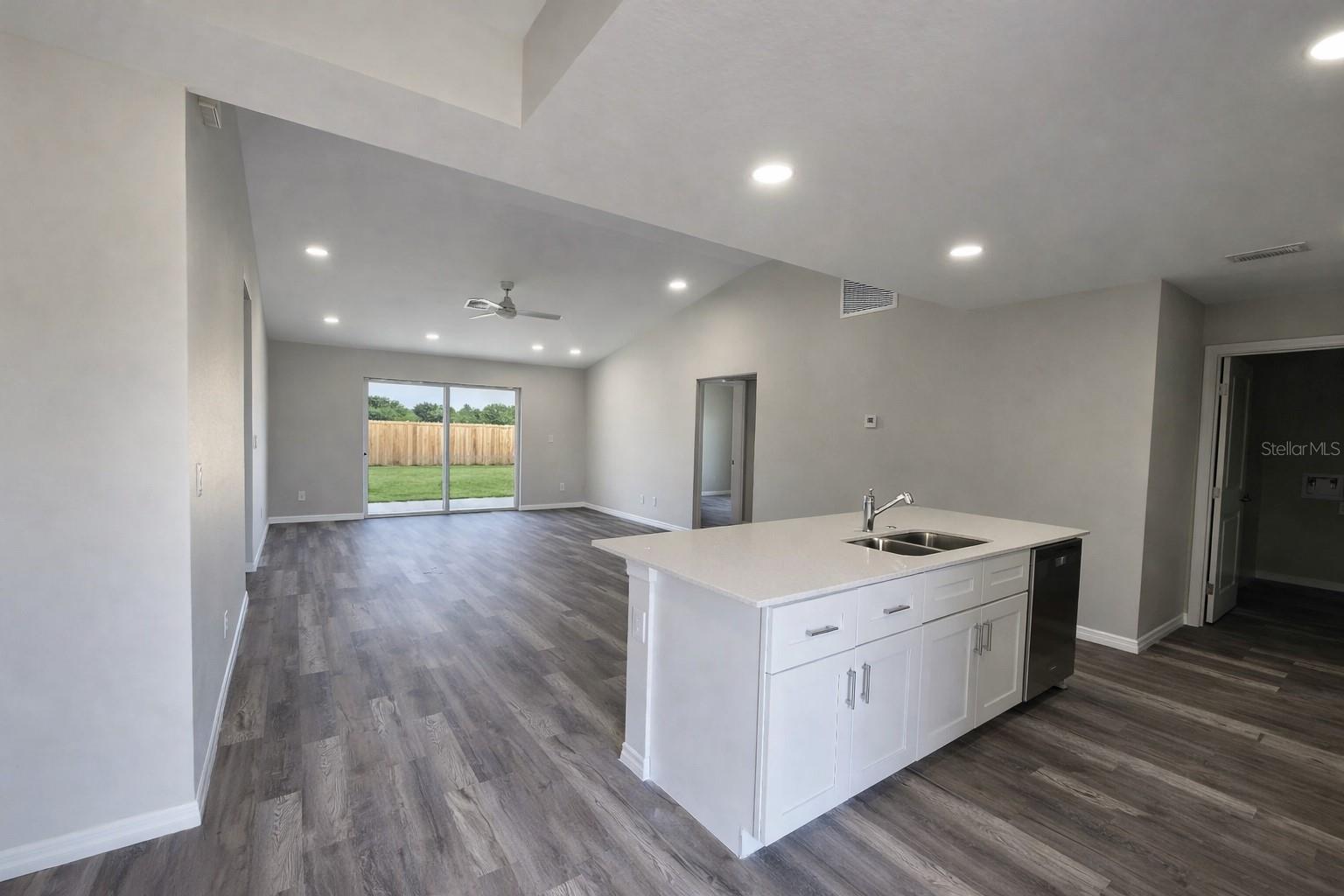202 NW 25TH PL, CAPE CORAL, FL — photo 4