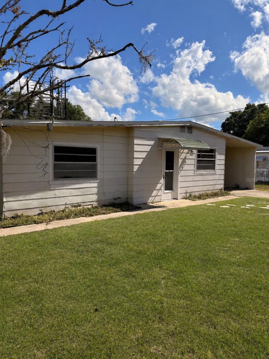 11411 HUGGINS ST, LEESBURG, FL