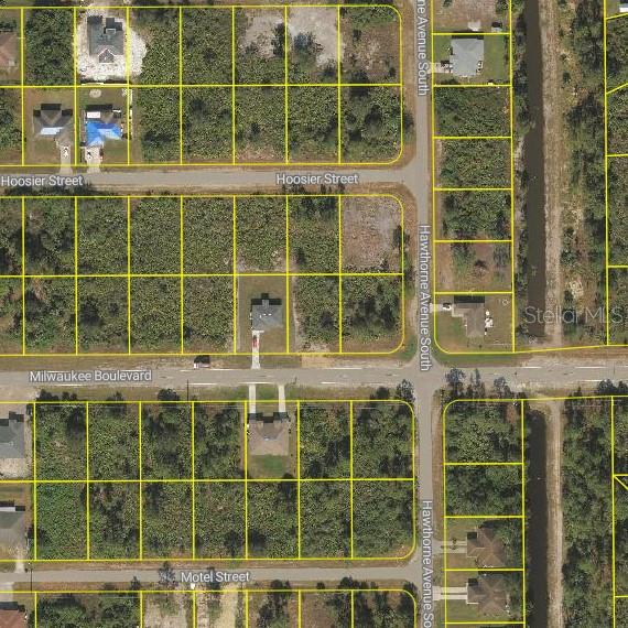881 MILWAUKEE BLVD, LEHIGH ACRES, FL — photo 3