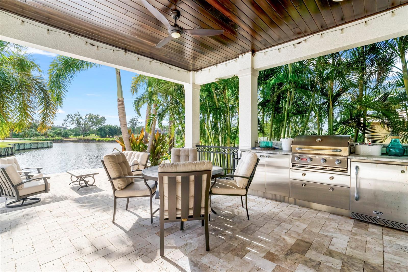 356 BELLEAIR DR NE, ST PETERSBURG, FL — photo 3