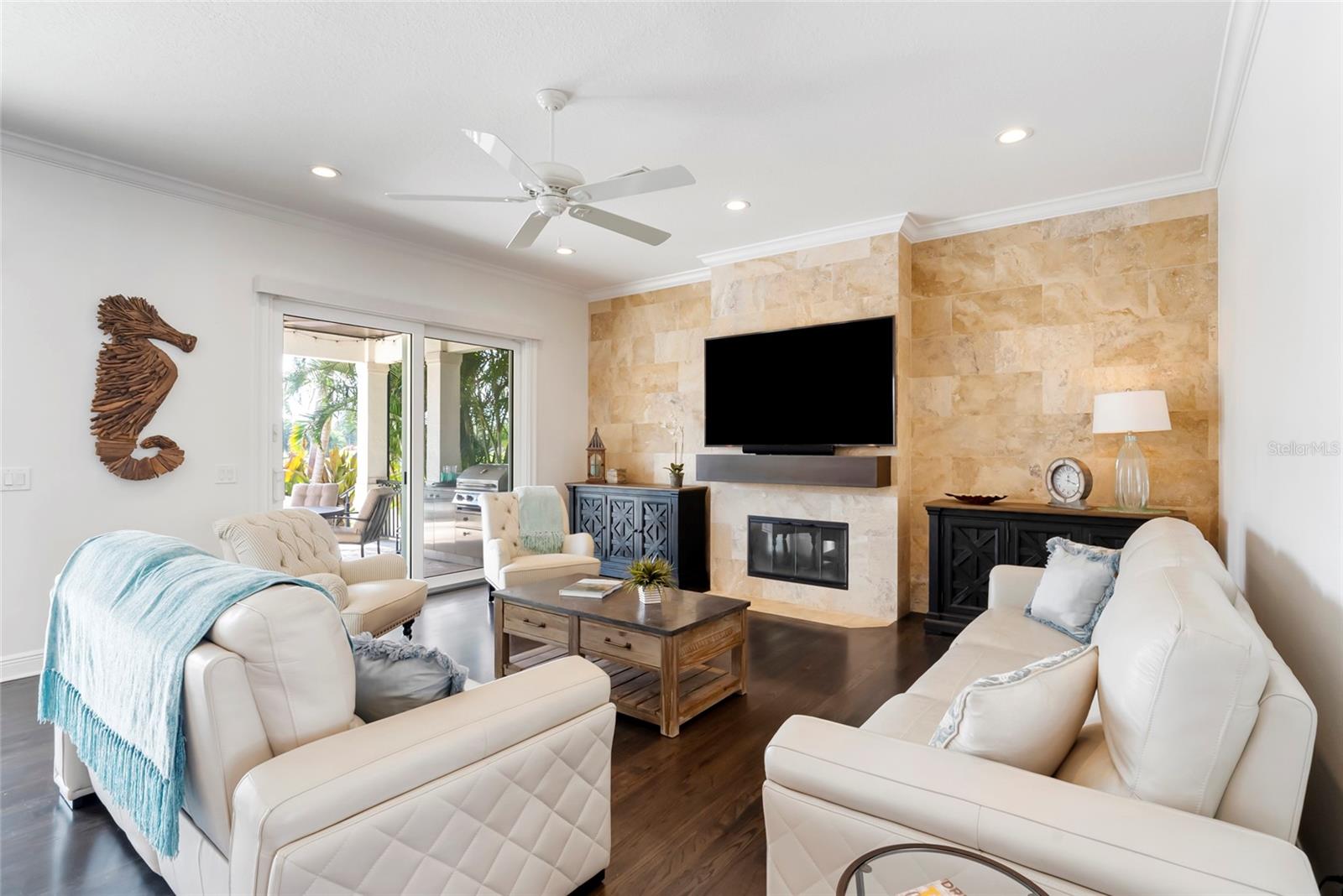 356 BELLEAIR DR NE, ST PETERSBURG, FL — photo 4
