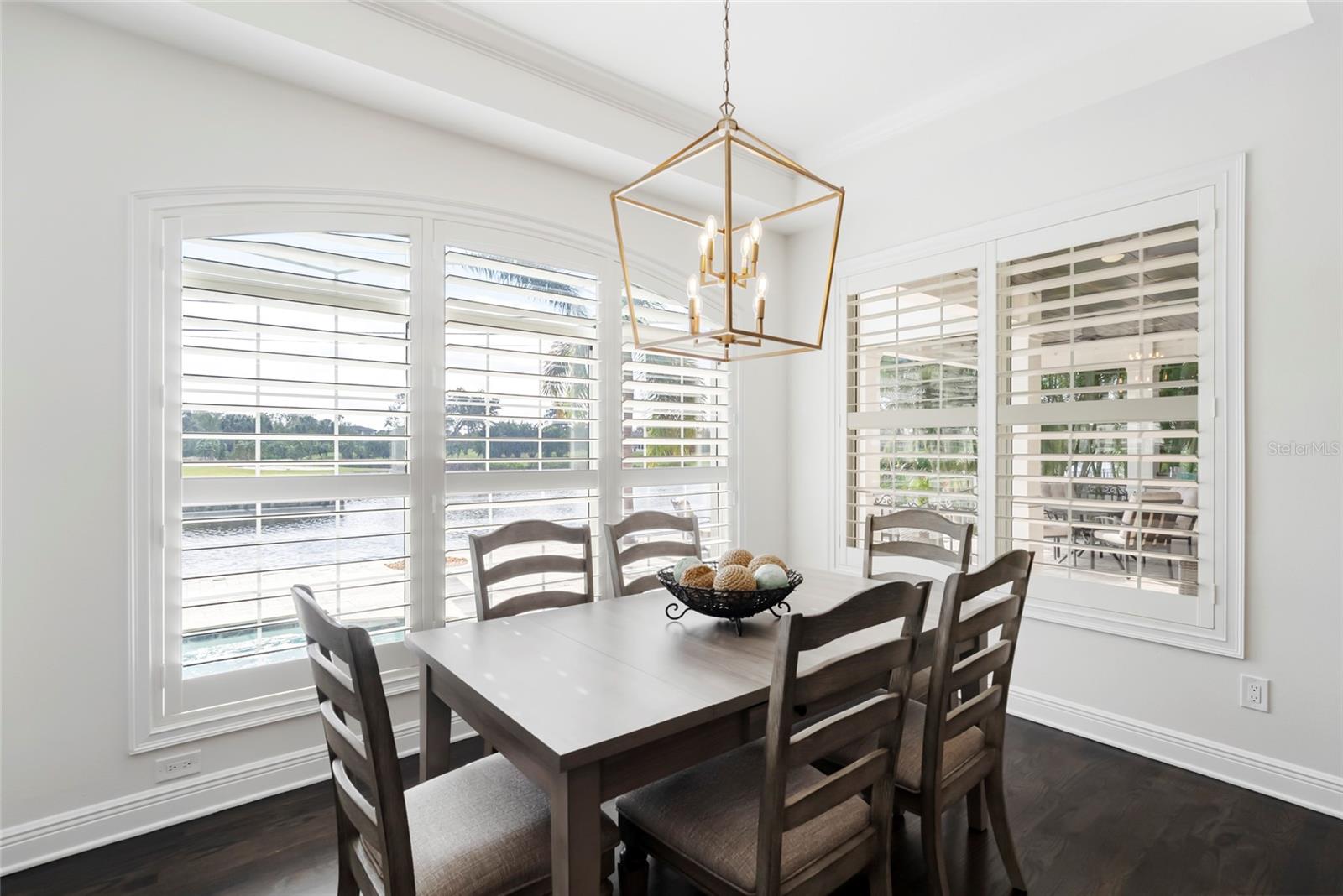 356 BELLEAIR DR NE, ST PETERSBURG, FL — photo 16