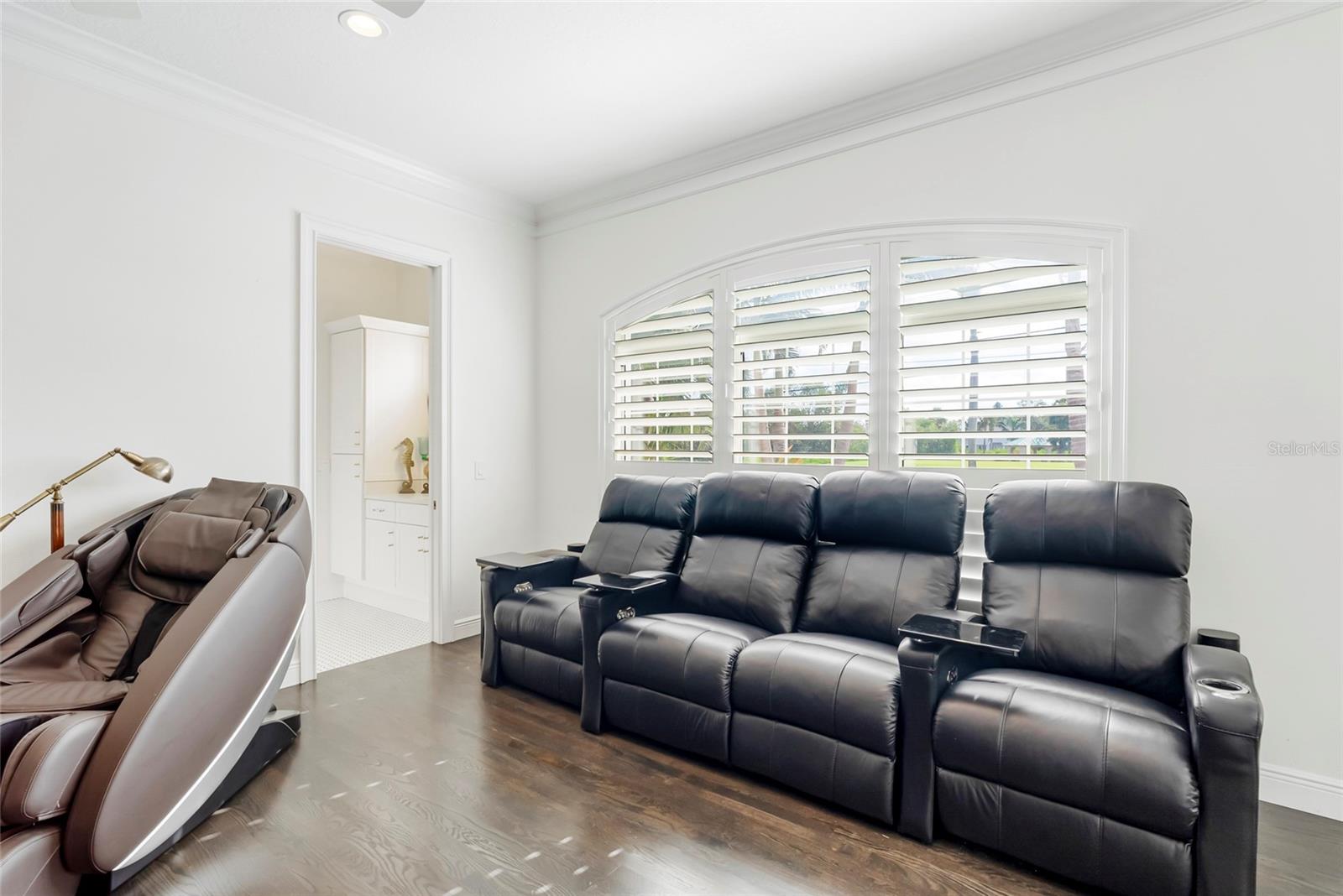 356 BELLEAIR DR NE, ST PETERSBURG, FL — photo 19