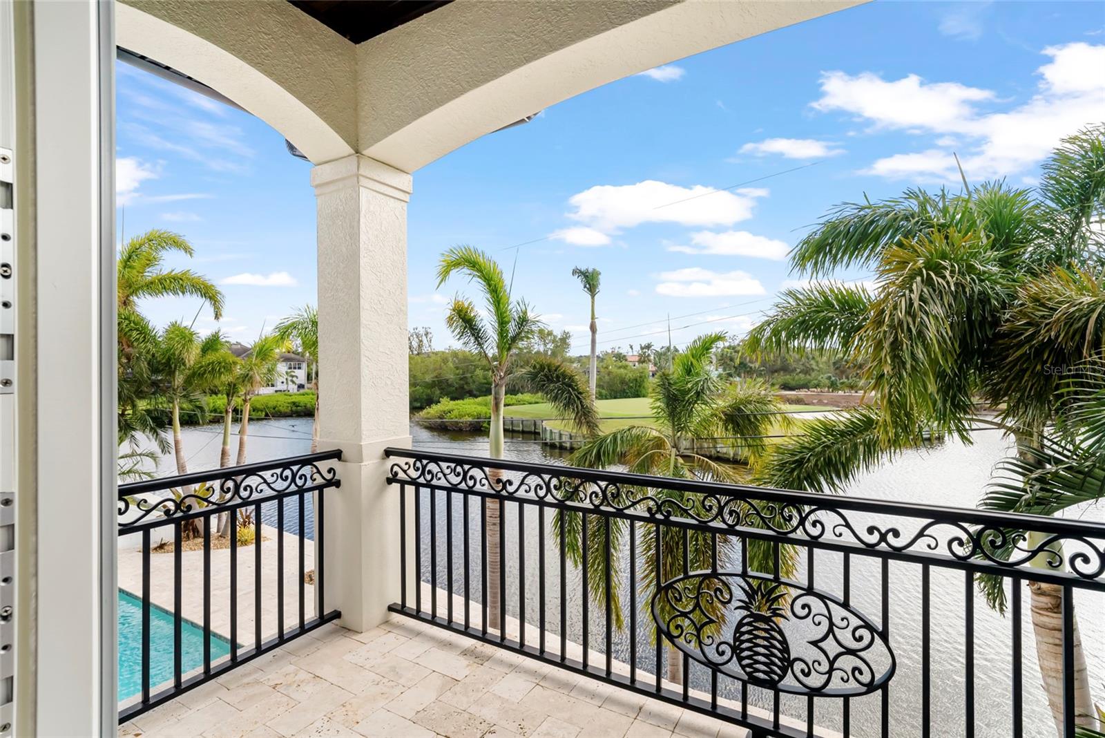 356 BELLEAIR DR NE, ST PETERSBURG, FL — photo 32