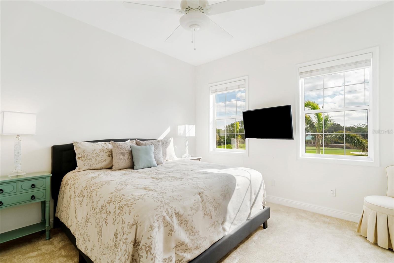 356 BELLEAIR DR NE, ST PETERSBURG, FL — photo 39