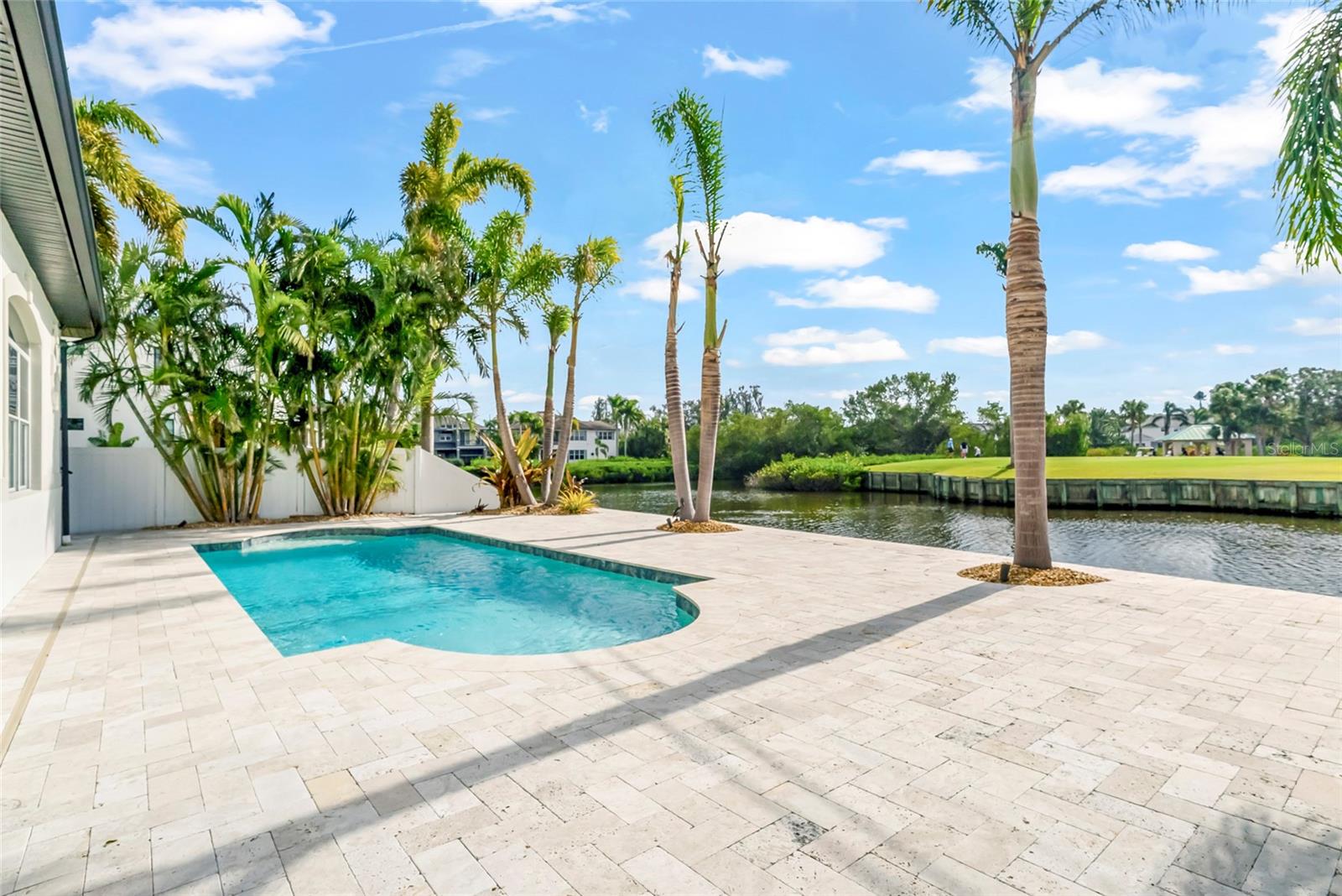356 BELLEAIR DR NE, ST PETERSBURG, FL — photo 62