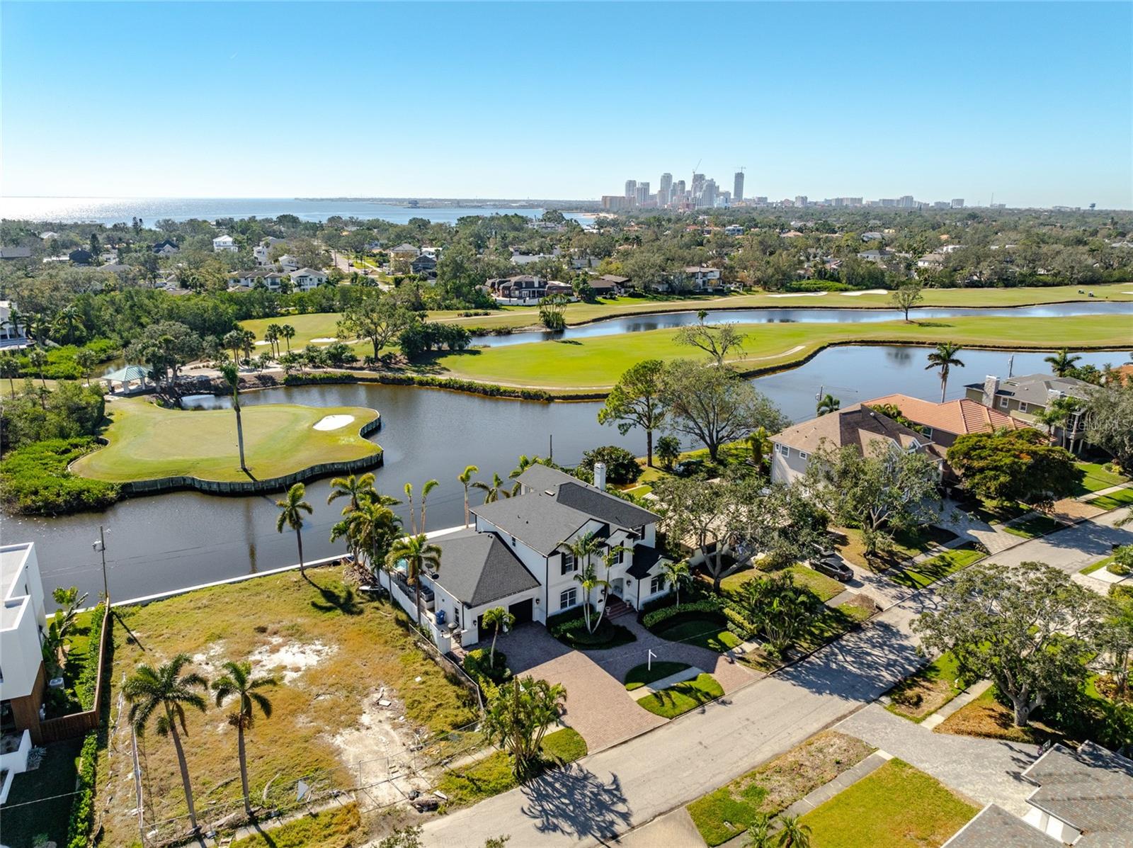 356 BELLEAIR DR NE, ST PETERSBURG, FL — photo 76