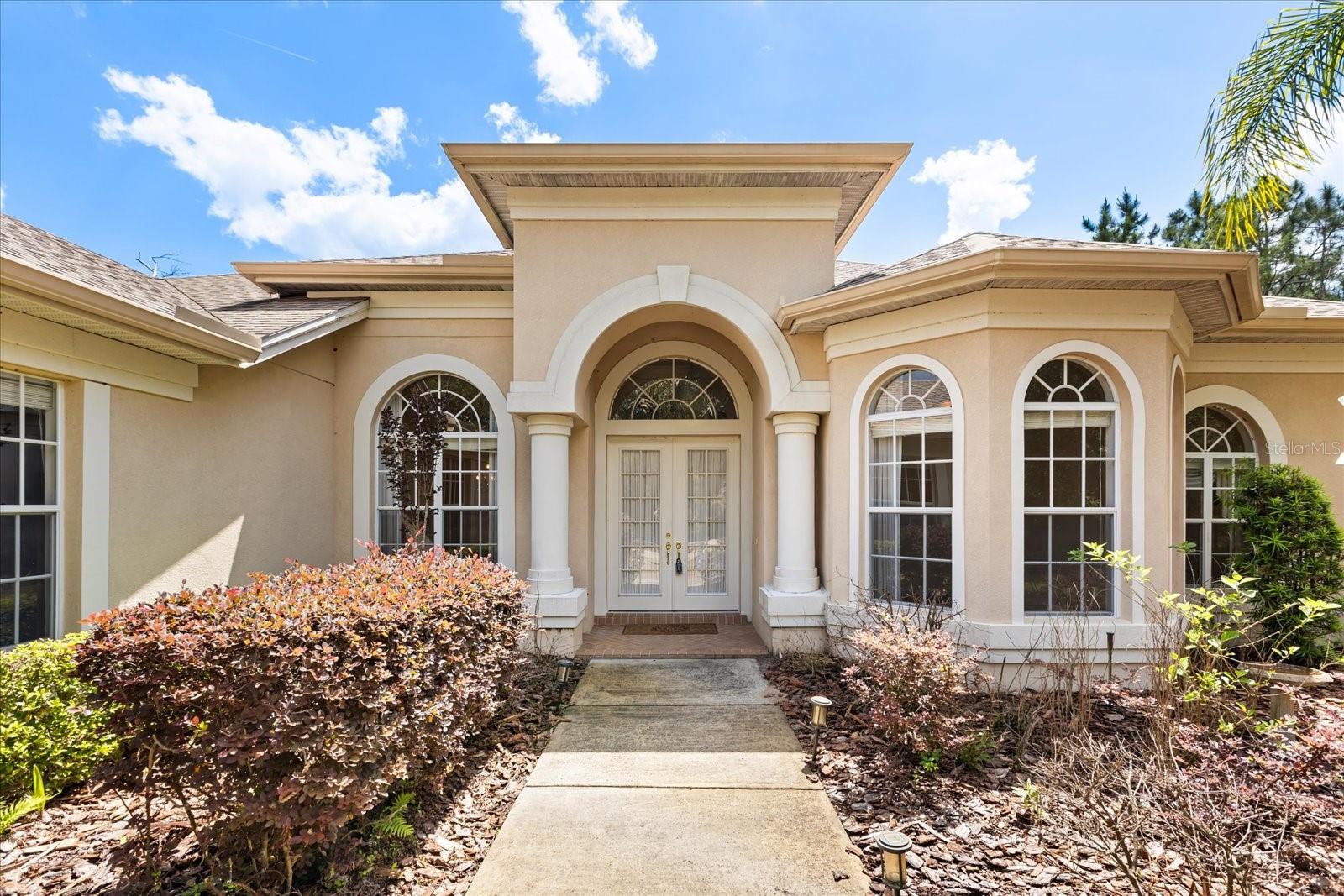 420 VALLEY STREAM DR, GENEVA, FL — photo 2