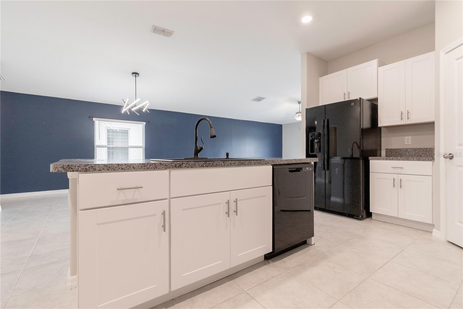 4481 ETERNAL PRINCE DR, SUN CITY CENTER, FL — photo 12