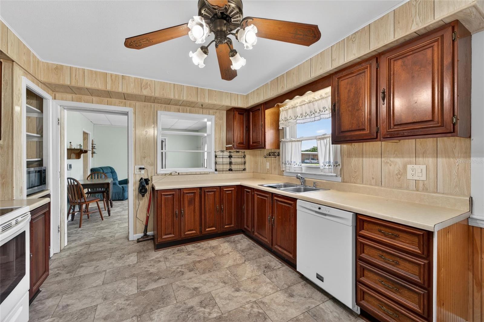 39407 ROCKFORD AVE, ZEPHYRHILLS, FL — photo 15