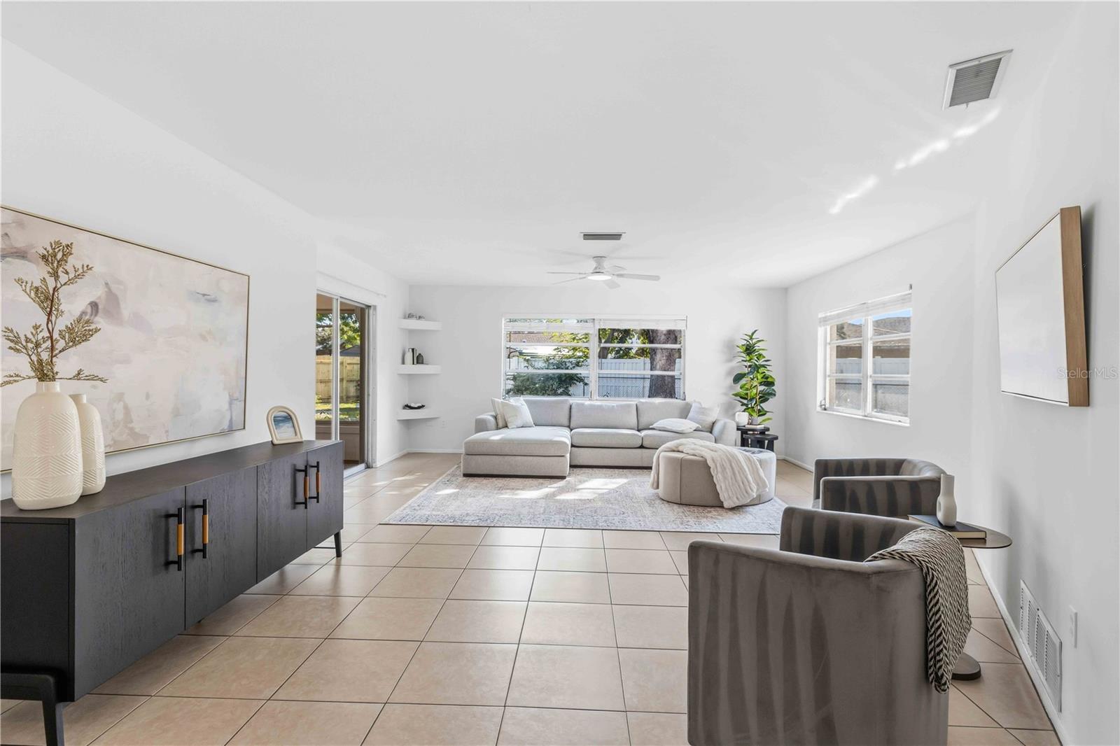 530 SAINT ANDREWS DR, SARASOTA, FL — photo 4