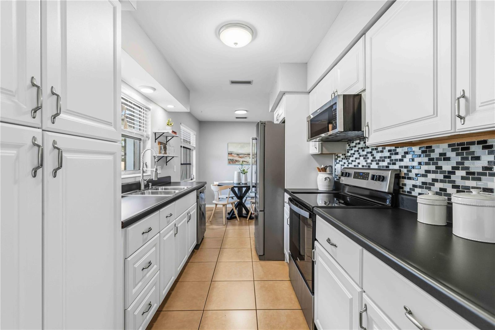 530 SAINT ANDREWS DR, SARASOTA, FL — photo 14