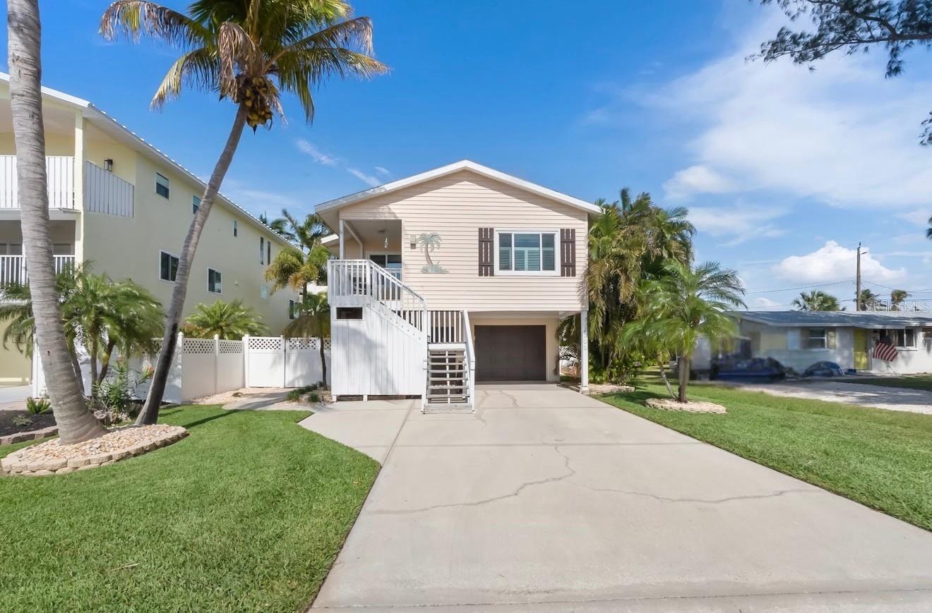 2905 AVENUE C, HOLMES BEACH, FL