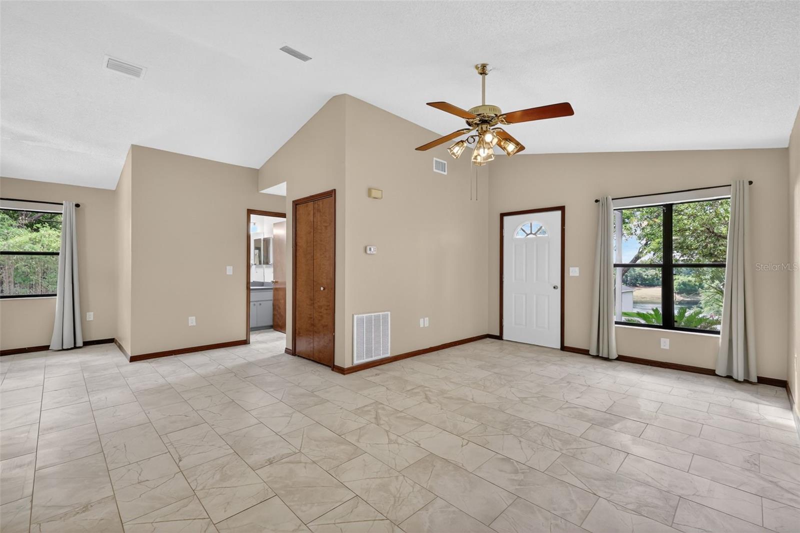 40248 ORANGE CIR, LADY LAKE, FL — photo 11