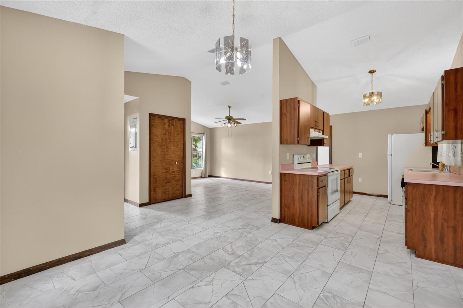 40248 ORANGE CIR, LADY LAKE, FL — photo 16