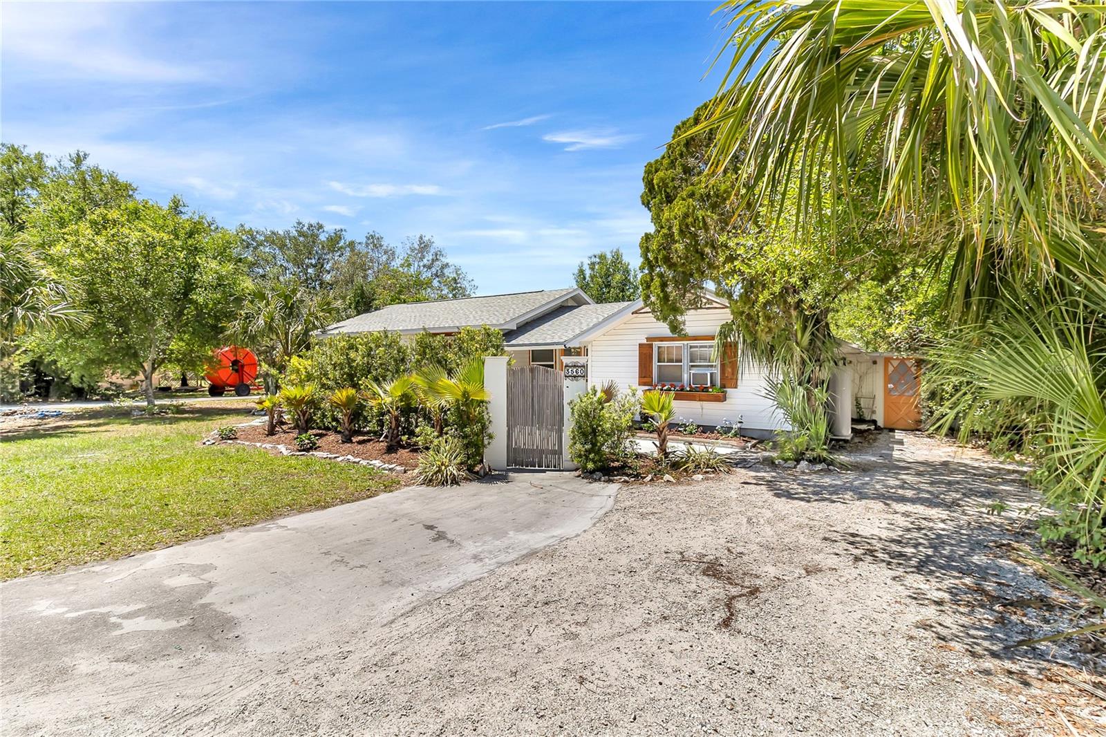 3560 MARTIN AVE, MOUNT DORA, FL — photo 11