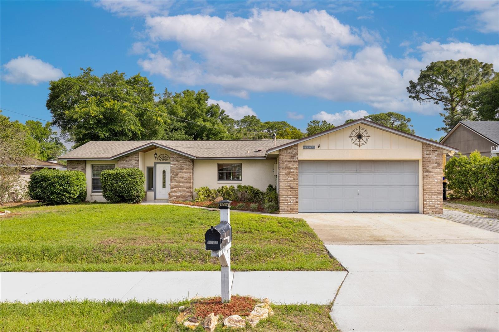 2707 BALKAN ST, APOPKA, FL — photo 2