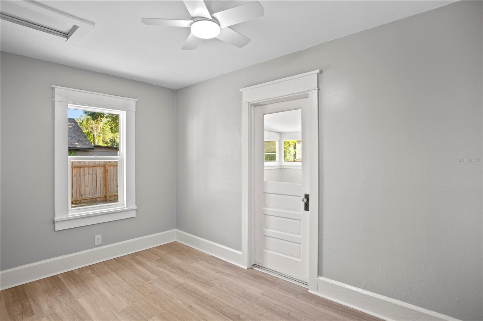 225 35TH ST S, ST PETERSBURG, FL — photo 10