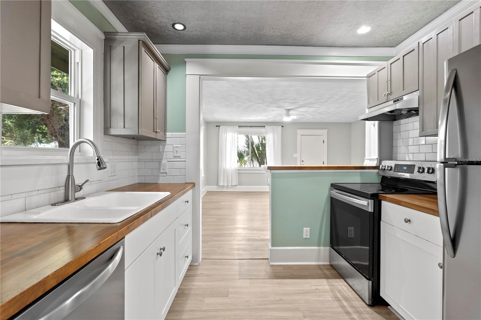 225 35TH ST S, ST PETERSBURG, FL — photo 12