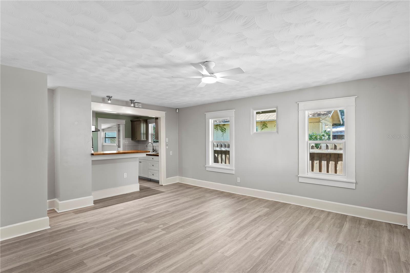 225 35TH ST S, ST PETERSBURG, FL — photo 15