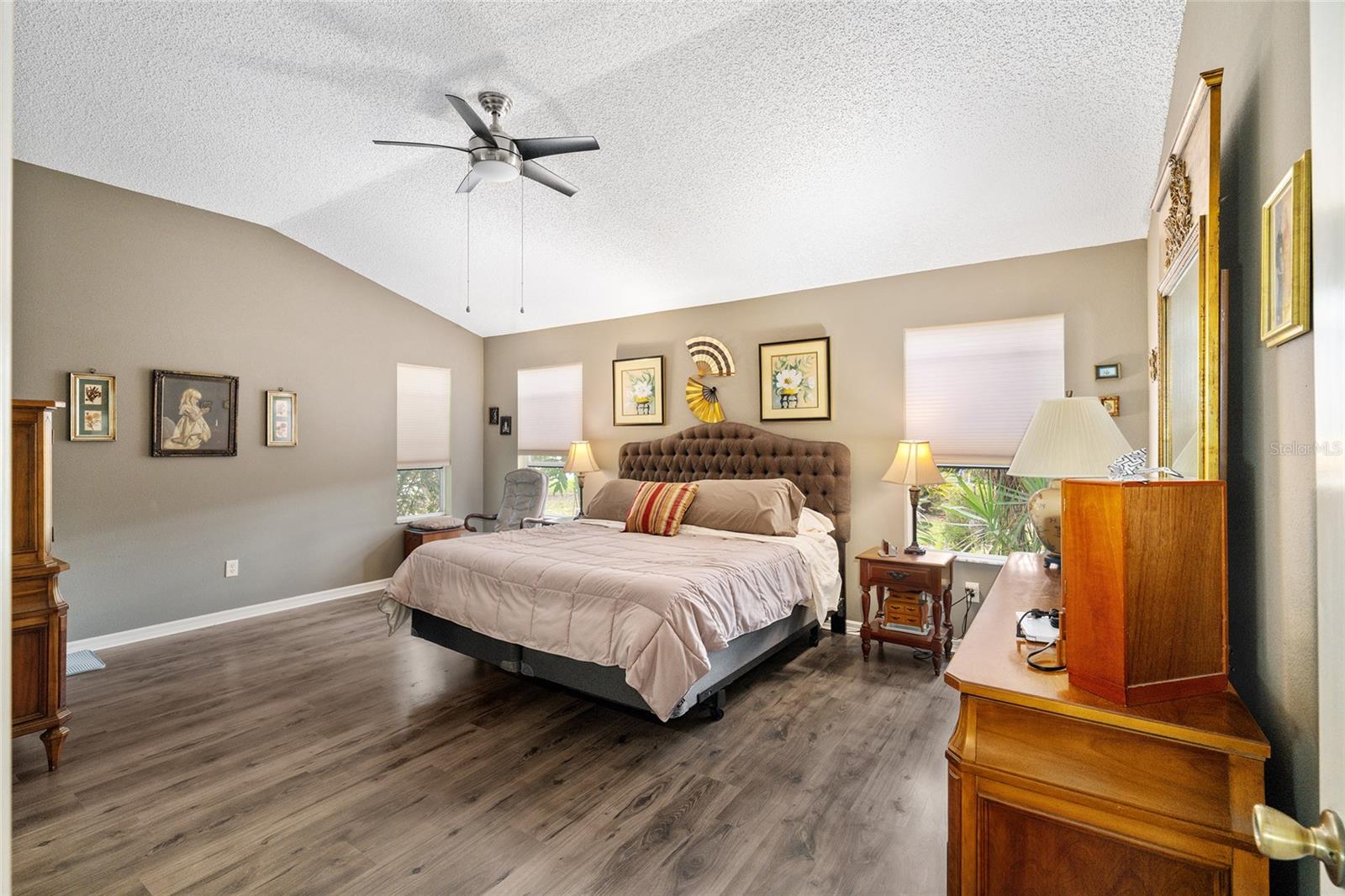 1311 OPORTO DR, THE VILLAGES, FL — photo 20