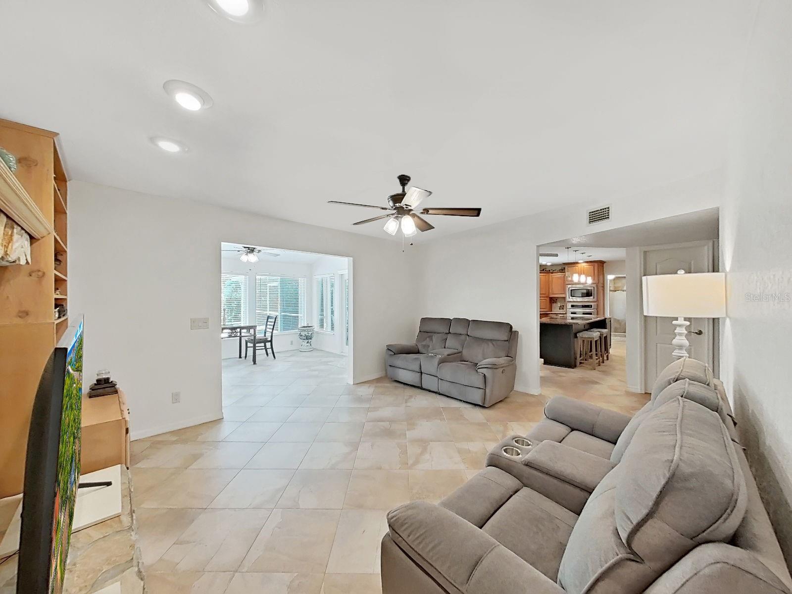 7645 HARBOR VIEW WAY, SEMINOLE, FL — photo 15