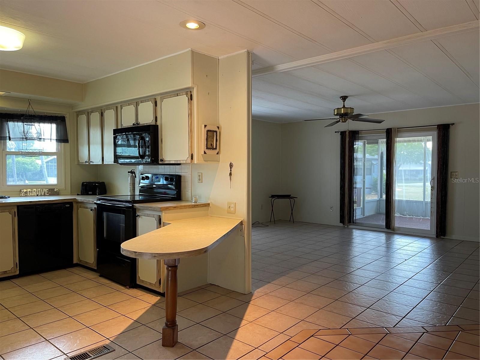 2 GROVE TRAIL, WILDWOOD, FL — photo 10