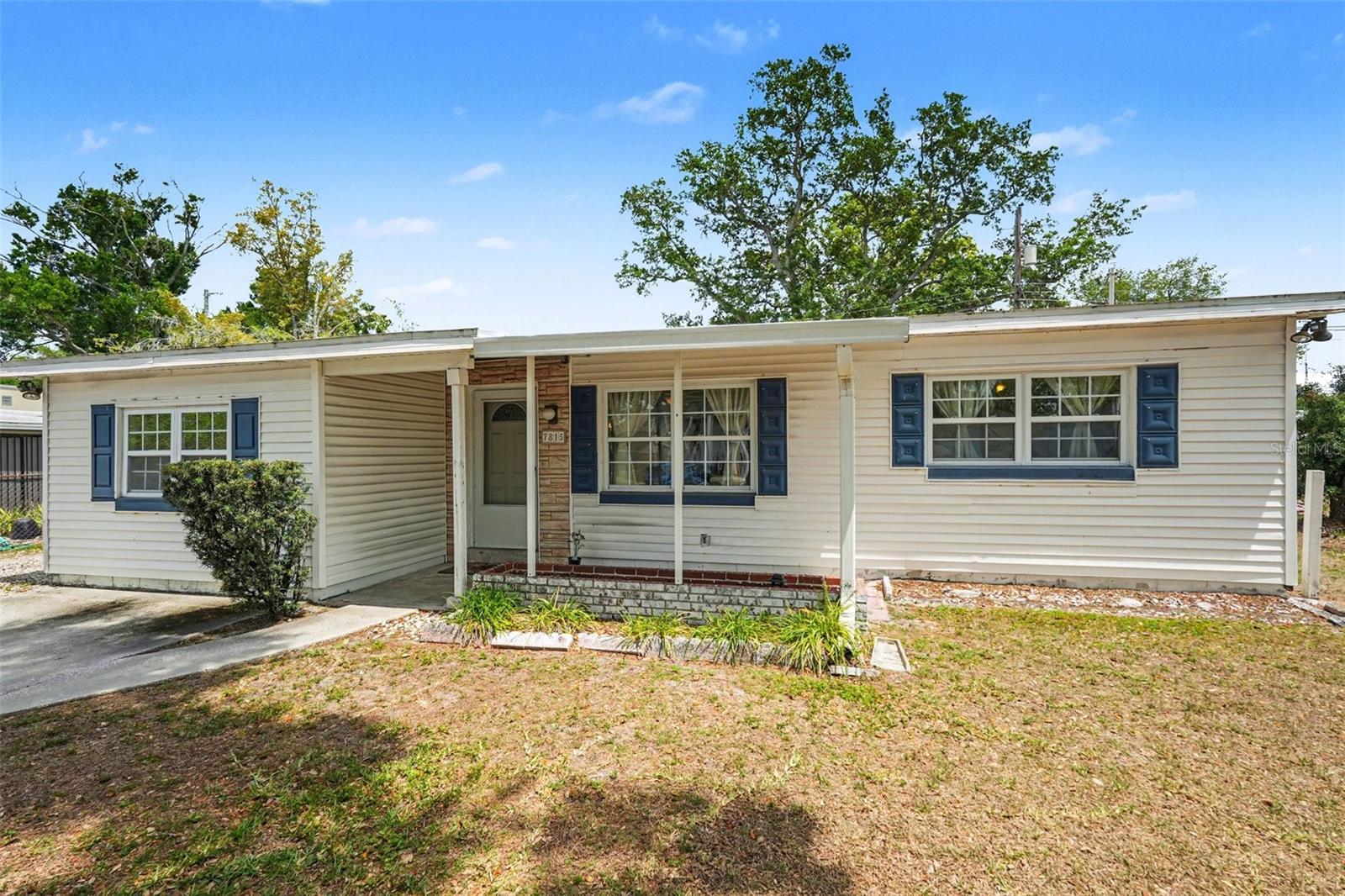 7815 N WOODLYNNE AVE, TAMPA, FL — photo 2