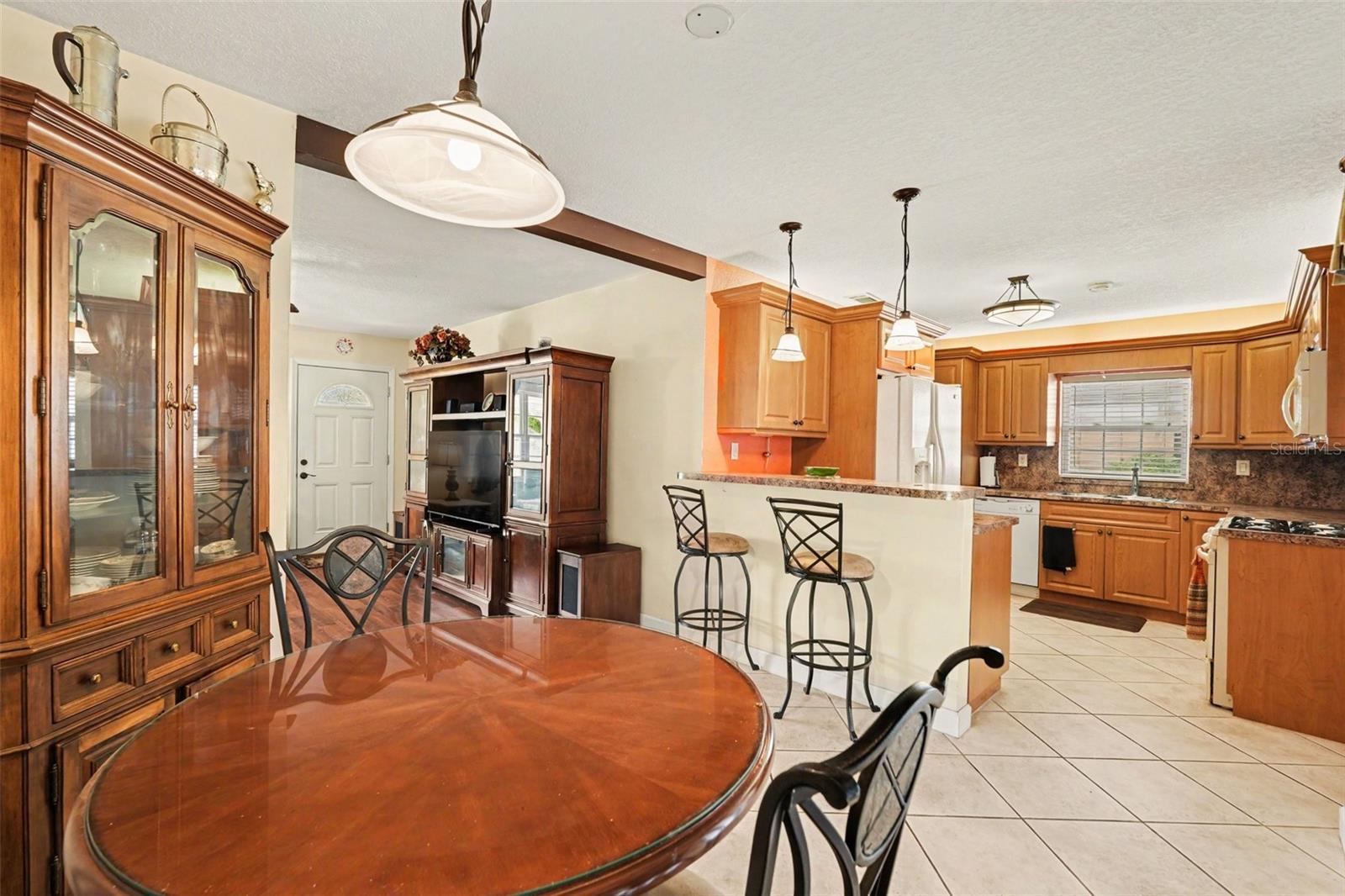7815 N WOODLYNNE AVE, TAMPA, FL — photo 6