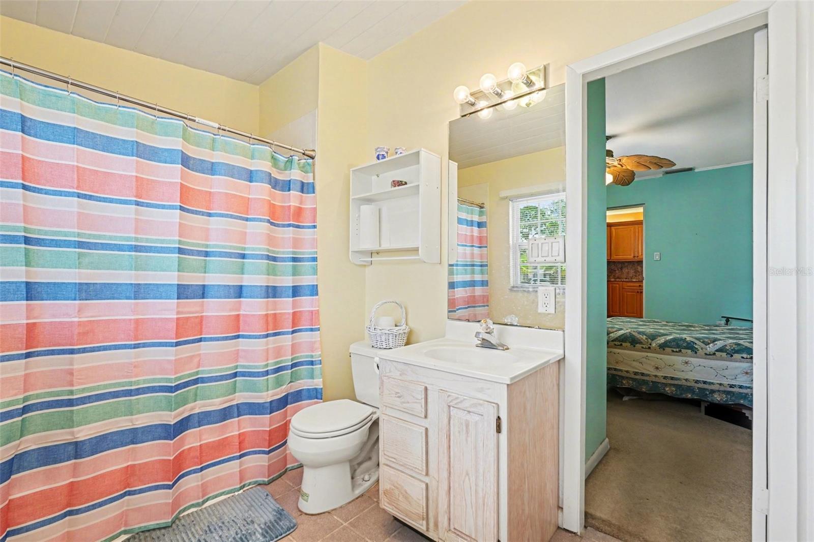 7815 N WOODLYNNE AVE, TAMPA, FL — photo 22